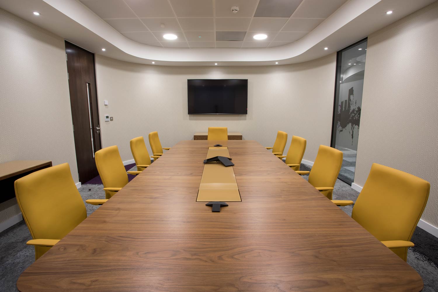Willis Towers Watson Boardroom with integrated LG display, Barco clickshare, and Crestron control.